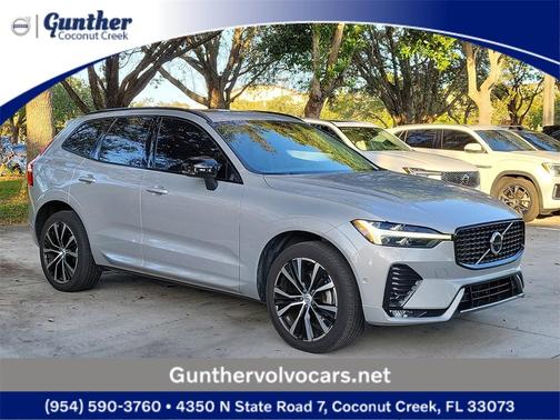 2023 Volvo XC60 B5 Plus Dark Theme