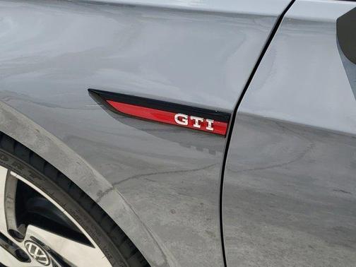 2024 Volkswagen Golf GTI 2.0T S