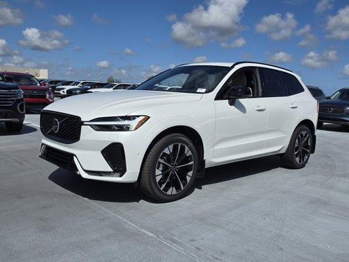 2026 Volvo XC60 B5 Plus