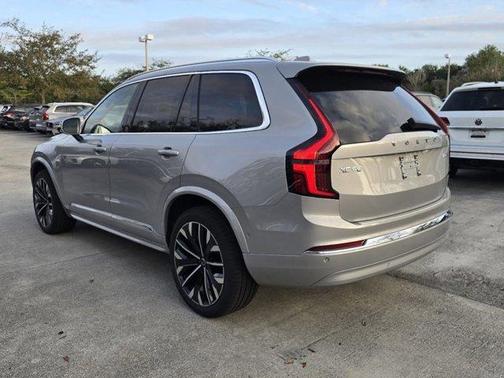 2025 Volvo XC90 B6 Plus 7-Seater