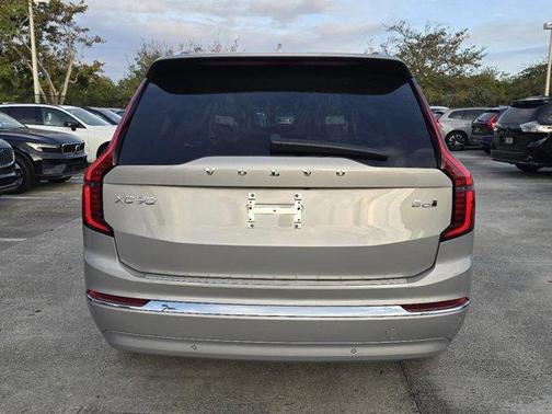 2025 Volvo XC90 B6 Plus 7-Seater
