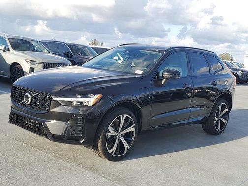 2025 Volvo XC60 Plug-In Hybrid T8 Ultra