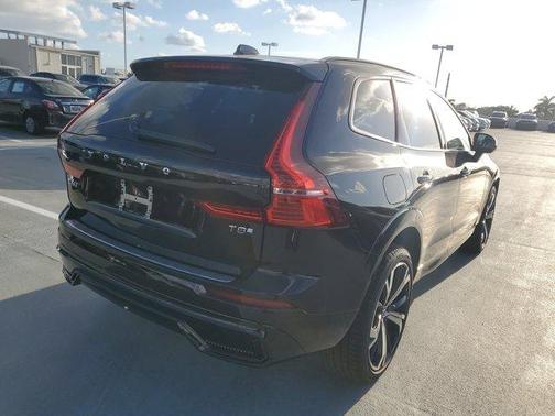 2025 Volvo XC60 Plug-In Hybrid T8 Ultra