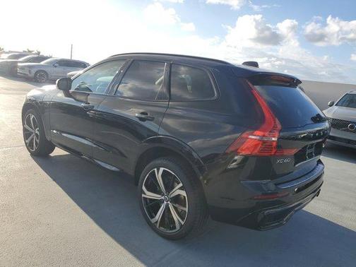 2025 Volvo XC60 Plug-In Hybrid T8 Ultra
