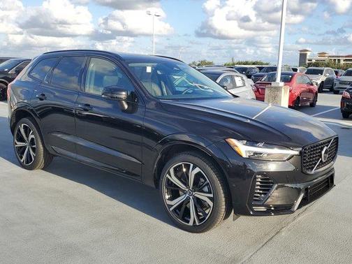 2025 Volvo XC60 Plug-In Hybrid T8 Ultra