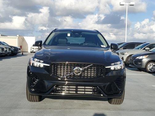 2025 Volvo XC60 Plug-In Hybrid T8 Ultra