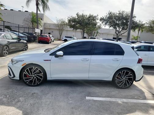 2024 Volkswagen Golf GTI 2.0T Autobahn