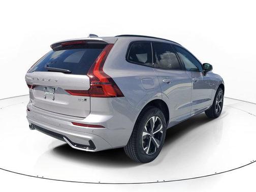2026 Volvo XC60 B5 Core