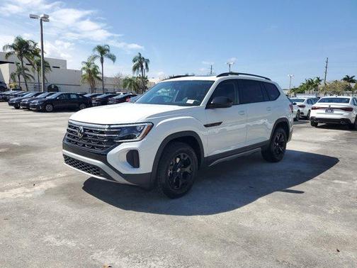 2025 Volkswagen Atlas 2.0T Peak Edition