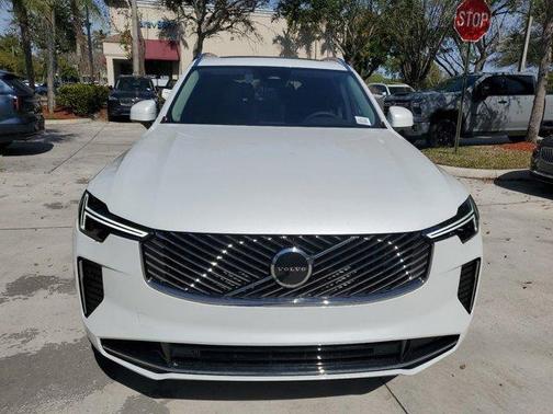 2025 Volvo XC90 Plug-In Hybrid T8 Core 7-Seater