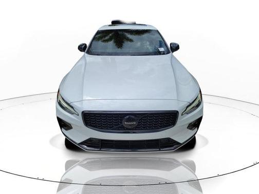 Crystal White 2024 Volvo S60 B5 Plus Black Edition