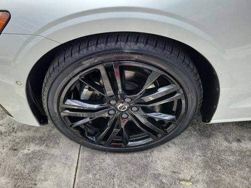 2024 Volvo S60 B5 Plus Black Edition