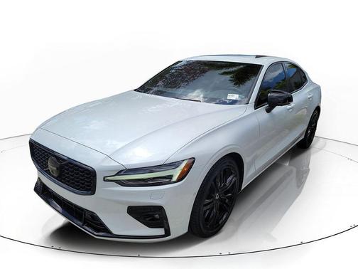 Crystal White 2024 Volvo S60 B5 Plus Black Edition