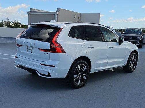 2026 Volvo XC60 B5 Core