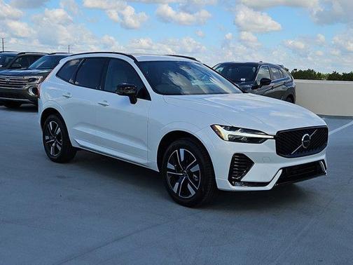 2026 Volvo XC60 B5 Core