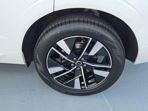 2026 Volvo XC60 B5 Core