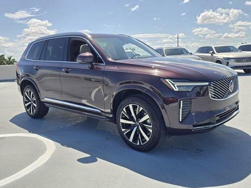2026 Volvo XC90 CORE