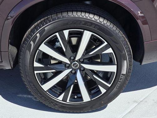 2026 Volvo XC90 CORE