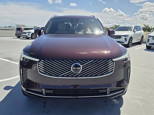 2026 Volvo XC90 CORE