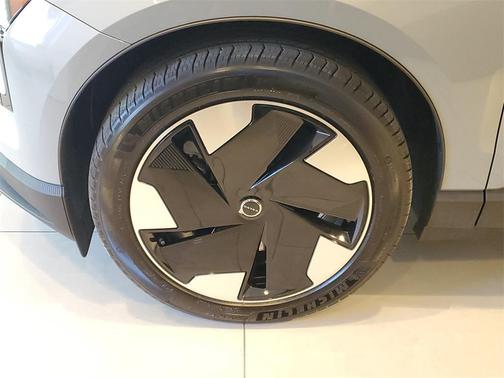 2025 Volvo EX30 Twin Motor Plus