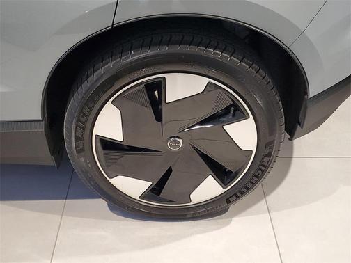 2025 Volvo EX30 Twin Motor Plus