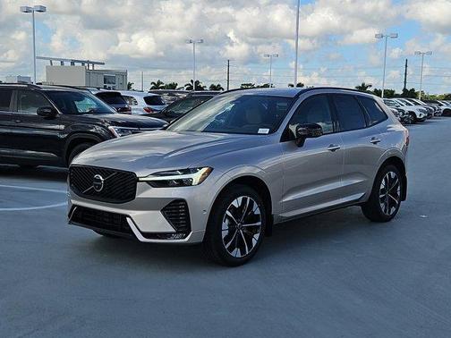 2026 Volvo XC60 B5 Plus