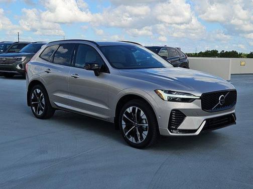 2026 Volvo XC60 B5 Plus