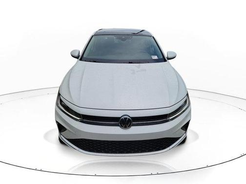Opal White Pearl 2026 Volkswagen Jetta 1.5T SE