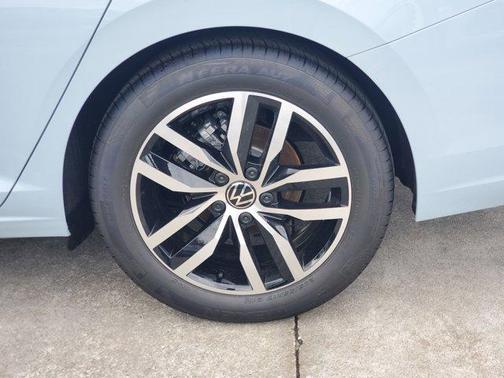 2026 Volkswagen Jetta 1.8T SE