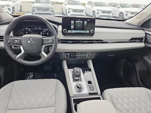 2025 Mitsubishi Outlander PHEV SEL Platinum Edition