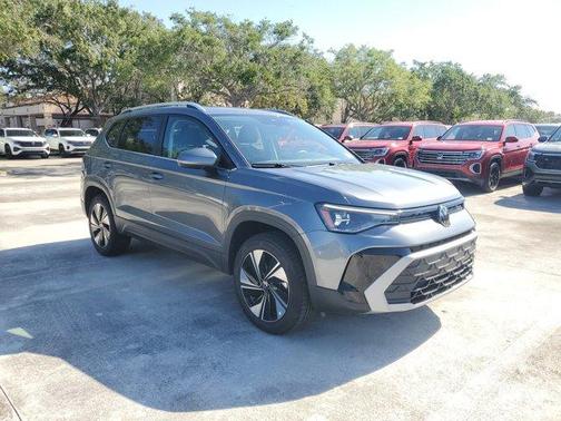 2025 Volkswagen Taos 1.5T SE