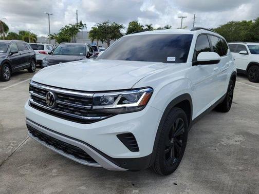 2023 Volkswagen Atlas 3.6L SE w/Technology