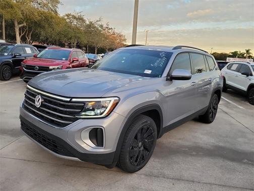 2024 Volkswagen Atlas 2.0T SE w/Technology