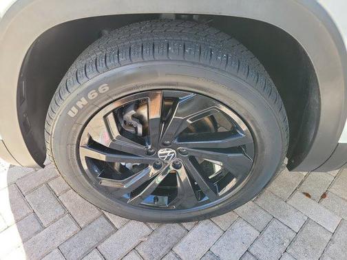 2022 Volkswagen Atlas 2.0T SE w/Technology