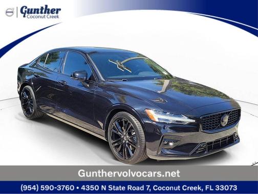 Onyx Black Metallic 2023 Volvo S60 B5 Plus Black Edition