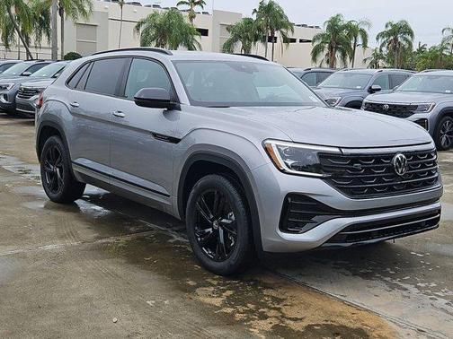 2025 Volkswagen Atlas Cross Sport 2.0T SEL R-Line Black