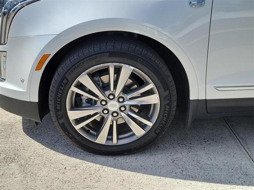 2021 Cadillac XT5 Premium Luxury