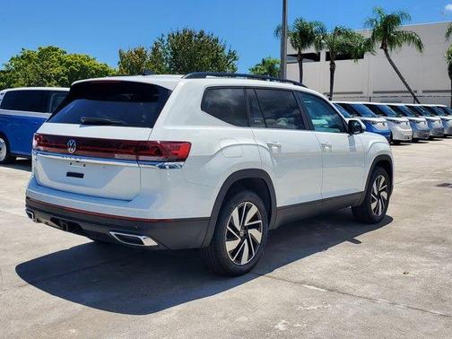 Opal White Pearl 2026 Volkswagen Atlas 2.0T SE W/TECHNOLOGY