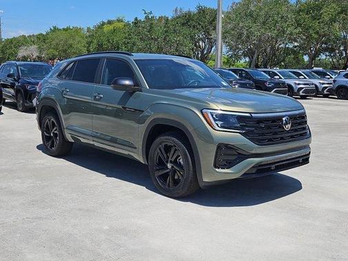 2025 Volkswagen Atlas Cross Sport 2.0T SEL R-Line Black