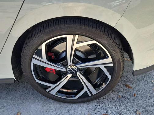 2025 Volkswagen Golf GTI 2.0T SE