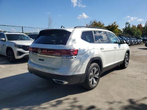 2026 Volkswagen Atlas 2.0T SE
