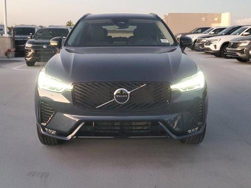 2026 Volvo XC60 B5 Core