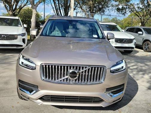 2024 Volvo XC90 B5 Core Bright Theme