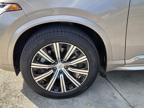 2024 Volvo XC90 B5 Core Bright Theme