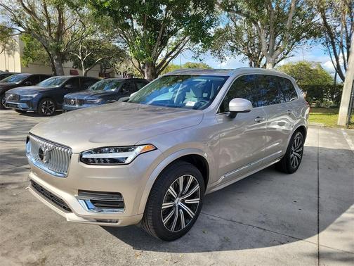 2024 Volvo XC90 B5 Core Bright Theme