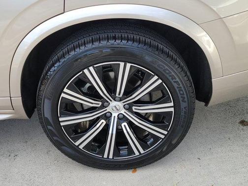 2024 Volvo XC90 B5 Core Bright Theme