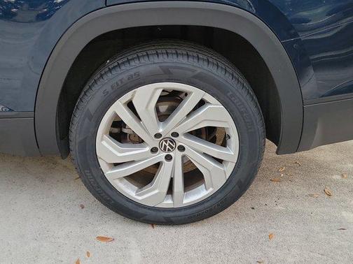 2023 Volkswagen Atlas 3.6L SE w/Technology