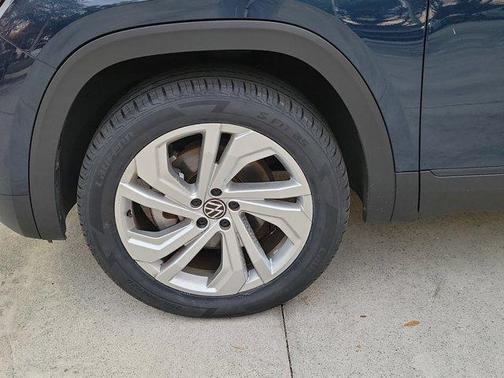 2023 Volkswagen Atlas 3.6L SE w/Technology