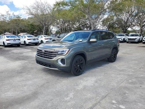 2025 Volkswagen Atlas 2.0T SE w/Technology