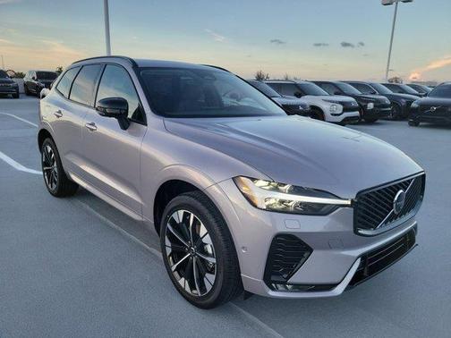 2026 Volvo XC60 B5 Plus
